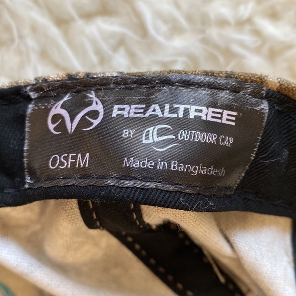 Women's Realtree Baseball Cap Camo with teal trim. - Picture 7 of 8